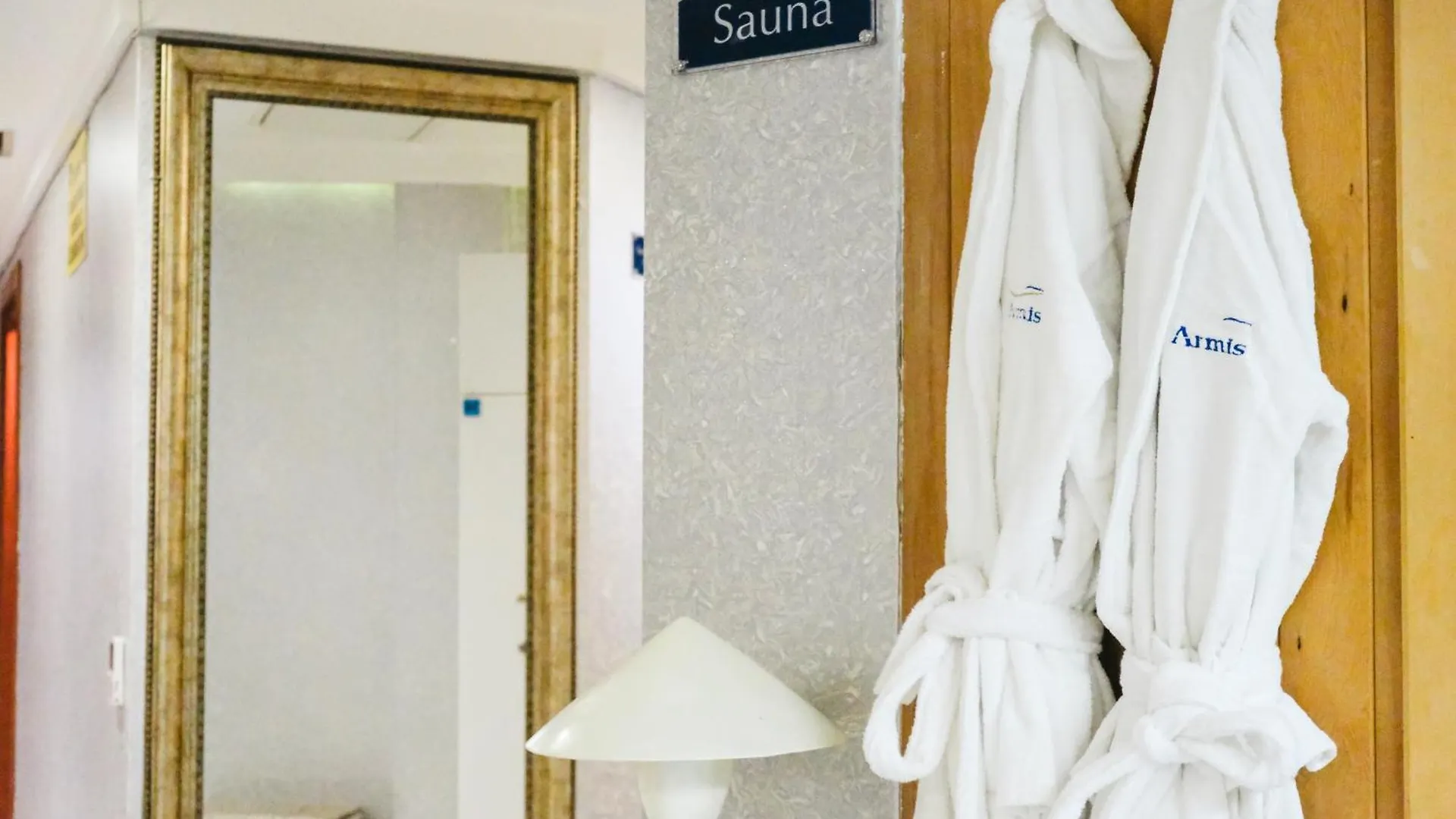****  Armis Hotel İzmir Törökország